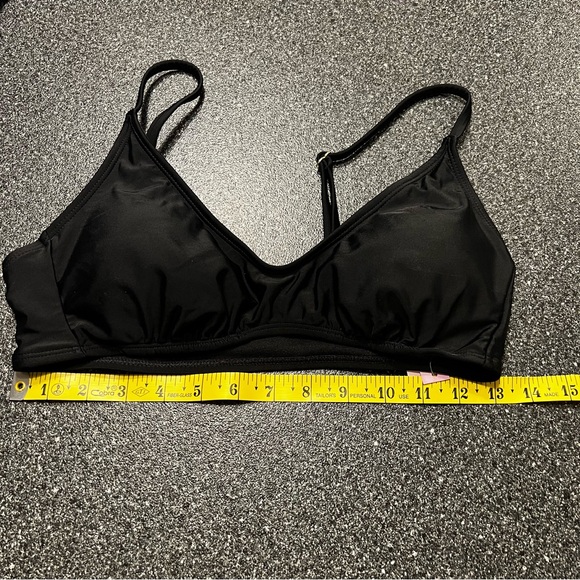 4/$20 Wild Fable Black Scoop Front Bikini Top Size M (NWT) - Picture 2 of 5